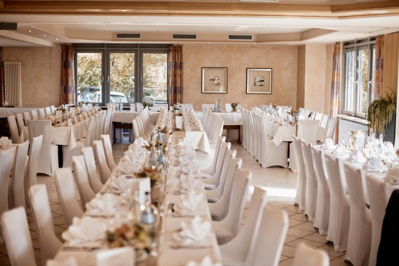 Gasthaus Hotel Zum Mohren Niederstotzingen Dış mekan fotoğraf